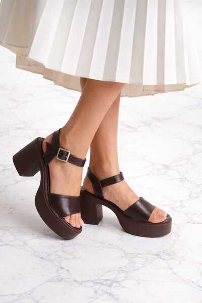 ds Dicle Stil Scarlett Σανδάλια με Μονό Λουράκι και Τακούνι Πλατφόρμας σε Καφ...