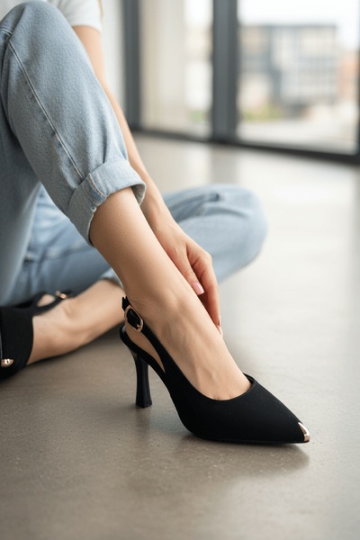 DİVOLYA Krea Black Suede Pointed Toe Heeled Shoes with Side Windows (9 cm Hee...
