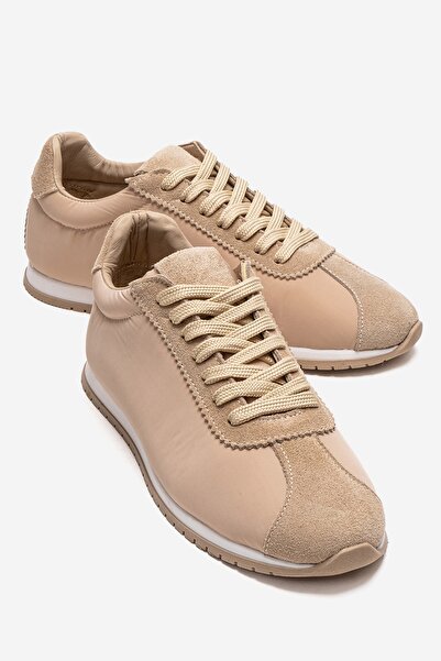 LuviShoes حذاء رياضي نسائي من الجلد الطبيعي باللون البيج من UNICA