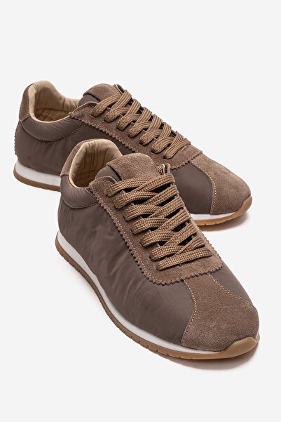 LuviShoes حذاء رياضي نسائي من الجلد الطبيعي من UNICA Mink