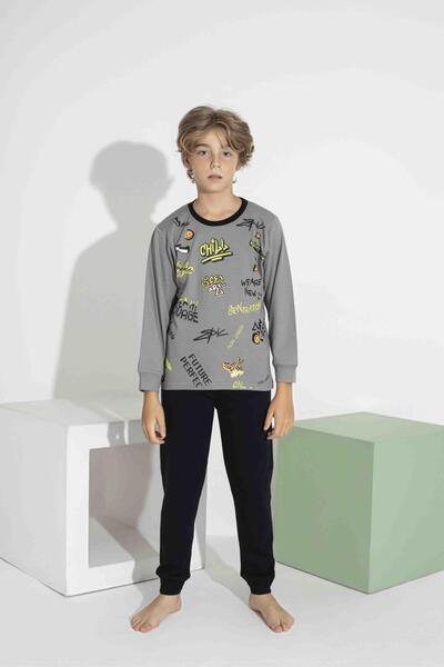 Pijamax Σετ πιτζάμες για αγόρια με πολύχρωμη στάμπα και μακριά μανίκια - Ύφασ...