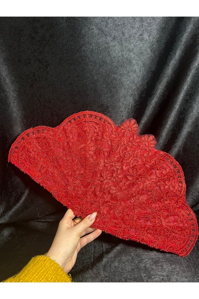 Bridal Luxe Gamă de produse pentru mirese cu detalii din dantelă roșie, gamă de produse cu henna