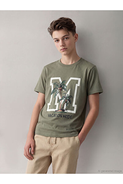 LC Waikiki Esvab • Modern & Distinctive Zero Roba Collar Printed Boys' T-Shirt