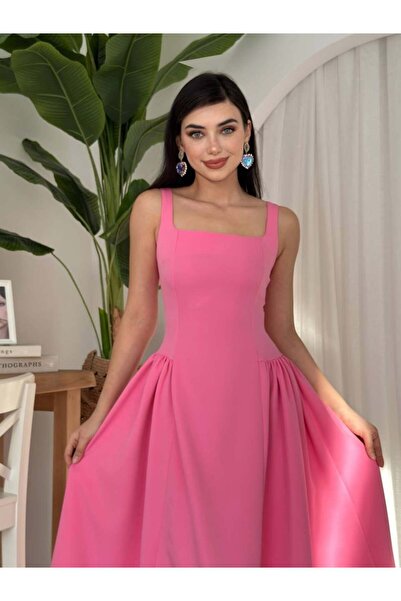 MODA DURAĞI Kare Yaka Askılı Kloş Uzun Elbise PEMBE