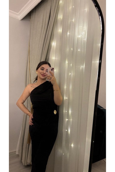 Freya Tek omuz toka detaylı bluz