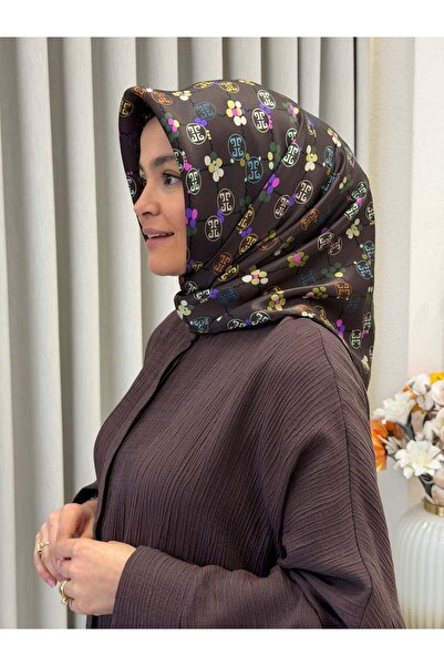 Pierre Cardin سورا وشاح حريري