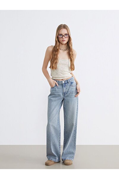 LC Waikiki Γυναικείο τζιν παντελόνι με φαρδιά μπατζάκια και στρας