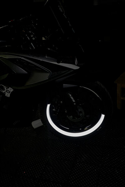 Empressco 17 İnç Beyaz Yarım Jant Şeridi Seti, Reflektörlü, 4 Parça