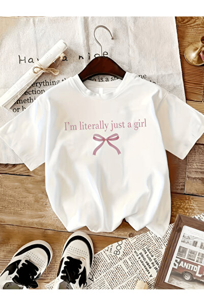 one button تي شيرت مطبوع عليه عبارة I'm Literally Just A Girl، مقاس كبير الحج...