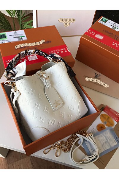 Generic Handbag and shoulder bag, high quality material, with accessories