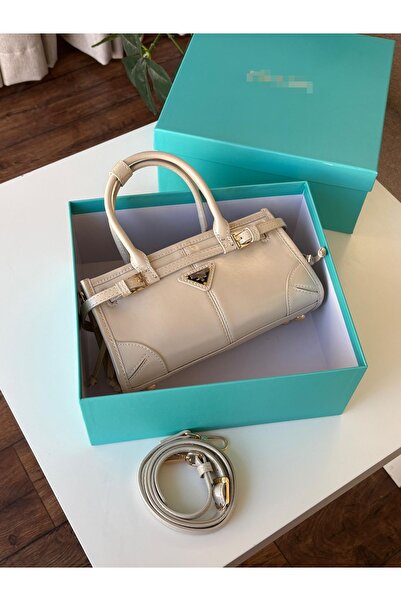 Generic Handbag and shoulder bag, high quality material, with accessories