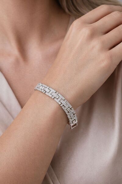 Accessories سوار هاي إيلارا الفاخر المزين بالأحجار الكريمة