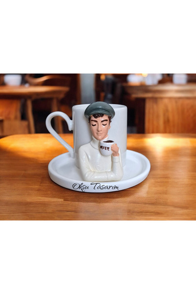 oksukokulutaş Male Turkish Coffee Cup Holding Coffee