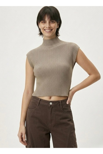 Neden Tekstil Women's Half Turtleneck Ribbed Knitwear Sleeveless Crop Blouse