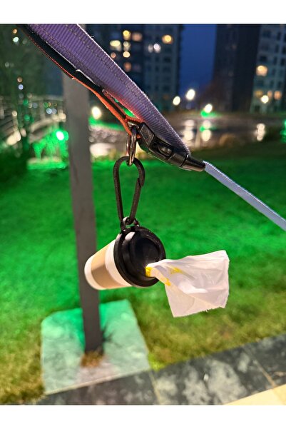 NozzleWorks حقيبة حمل فضلات الكلاب بتصميم كوب القهوة |   موزع محمول مزود بمشبك