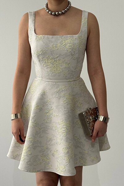 LOKADI Μίνι φόρεμα με τετράγωνο γιακά και σχέδιο ζακάρ, μοντέλο Πριγκίπισσα