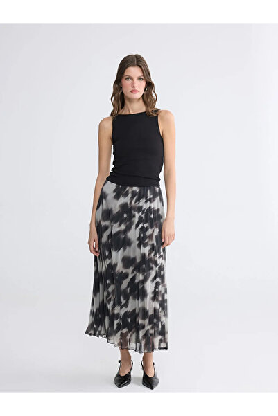 LC Waikiki Lcwaikiki classic black elastic waist floral pleated skirt