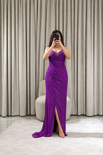 Verona فستان سهرة طويل مقاسات جامبو بنفسجي مرصع بالكريستال – تصميم أنيق بفتحة...