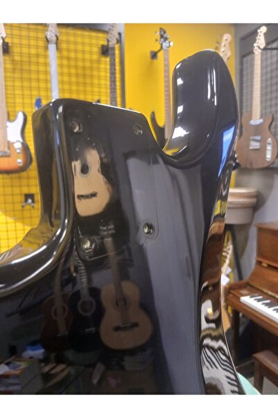 PUANDORG Stratocaster Siyah Elektro Gitar Gövdesi HSH (Montaj delikleri hazır)