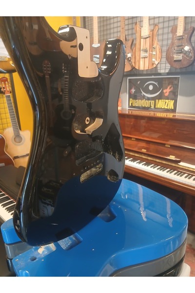 PUANDORG Stratocaster Siyah Elektro Gitar Gövdesi HSS (Montaj delikleri hazır)