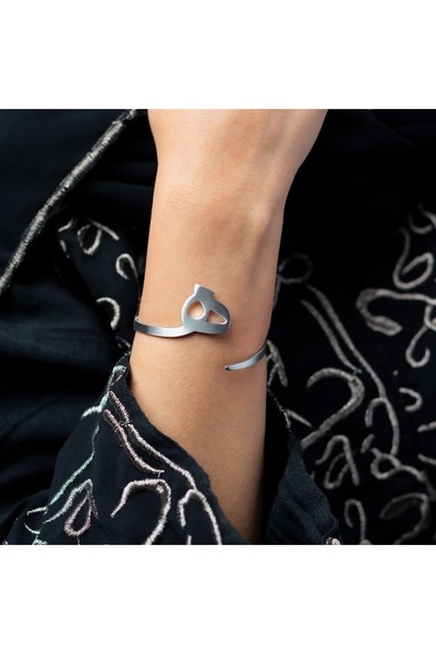 HUROOFY Letter H Bracelet (H)