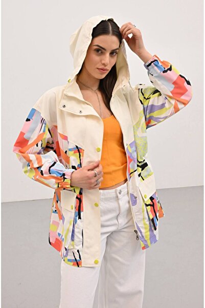 Women's Patterned Hip-Length Raincoat