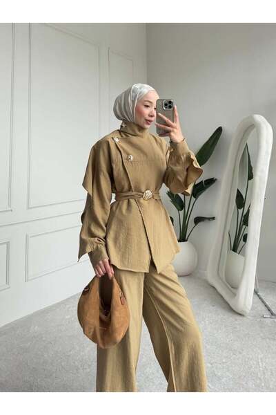 Cardella Set dublu cu curea și nasturi aurii, cu detalii tip pelerină Perla –...