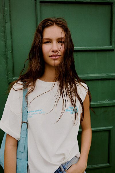 Bershka Kısa kollu boxy fit baskılı tişört