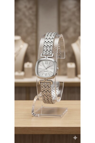 Ricardo Saat Square Formed Stylish and Elegant Women's Watch