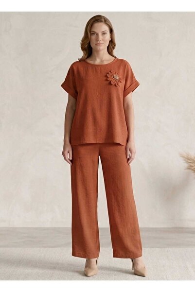 ihaoo Elegant fuchsia women's outfit with decorative flower