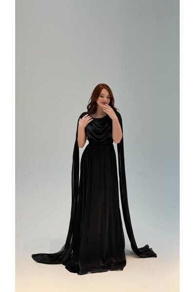 AYŞENUR DİNÇER Velvet Pelerinli Abiye Siyah