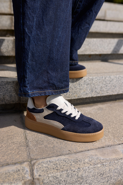 ANGELİNA JONES ALCOY ΓΥΝΑΙΚΕΙΟ ΣΚΟΥΡΟ ΜΠΛΕ ΑΘΛΗΤΙΚΟ ΠΑΠΟΥΤΣΙ ΑΠΟ ΓΝΗΣΙΟ ΔΕΡΜΑ...