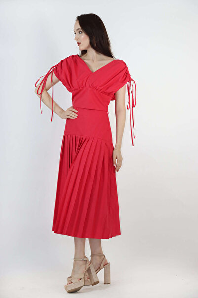 2TRENDY Elegant Pleated Skirt