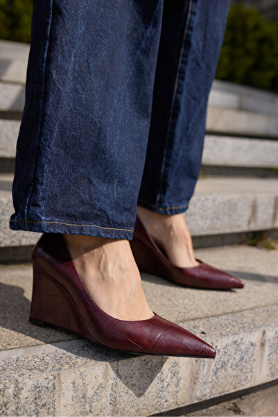 ANGELİNA JONES SİLMORA ΓΥΝΑΙΚΕΙΑ ΠΑΠΟΥΤΣΙΑ ΜΕ ΤΑΚΟΥΝΙ ΜΕ ΣΧΕΔΙΟ ΚΡΟΚΟΔΕΙΛΟΥ Σ...