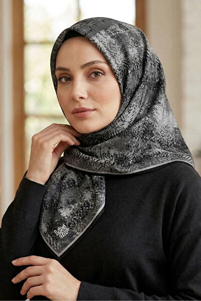 Levidor Crystal Scarf Wave Pattern Black