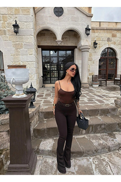 kırmızı butiks Καφέ παντελόνι με ζώνη και στενή γραμμή