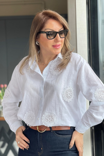 MİSLİNA BUTİK Kabartma İşleme Beyaz Gömlek