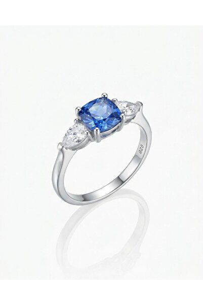 ERU JEWELLERY 925 Ayar Gümüş Tanzanit Taşlı Üç Taş Yüzük – Baget Detaylı Kadı...
