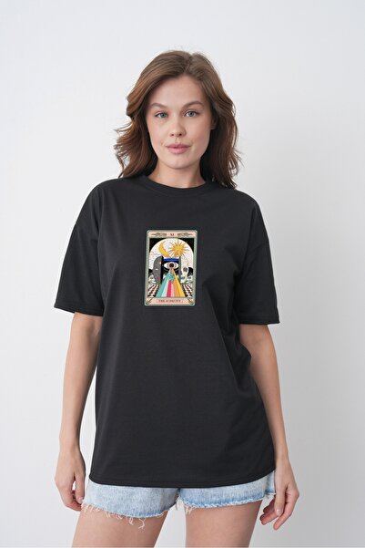 TREND EMMODA Tricou din bumbac negru, cu gât rotund, imprimat cu cărți de tar...