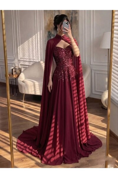 Rovanafashion Enchanting Burgundy Evening Dress with Royal Details