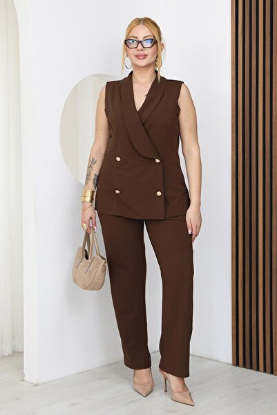 Siyezen Large Size Gold Button Detailed Stylish Suit