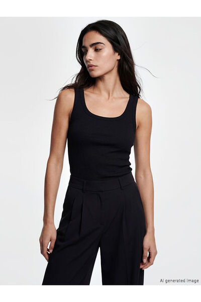 LC Waikiki LCW Vision Μαύρο τετράγωνο γιακά Γυναικείο Αθλητικό Τοπ