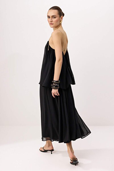 Συλλογή Trendyol Μαύρο φόρεμα Με λεπτομέρεια αλυσίδας με λουράκια σιφόν Με φό...