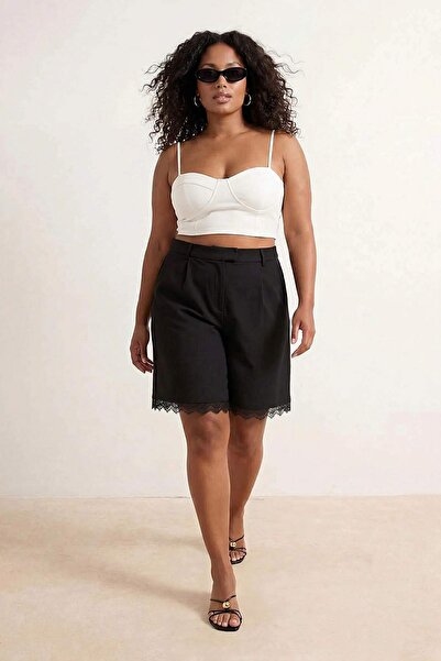 Trendyol Curve Μαύρο υφαντό σορτς με δαντέλα στο τελείωμα, μεγάλο μέγεθος TBB...