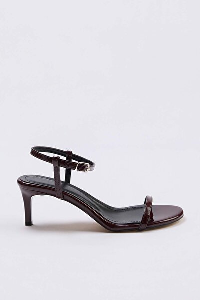 TRENDYOL SHOES Γυναικεία παπούτσια με τακούνι από συνθετικό δέρμα μπορντό TAK...