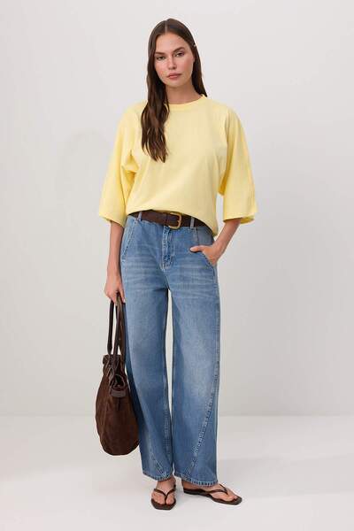 Trendyol Kollektion Wardrobe Essentials – Gelbes, weit geschnittenes T-Shirt ...