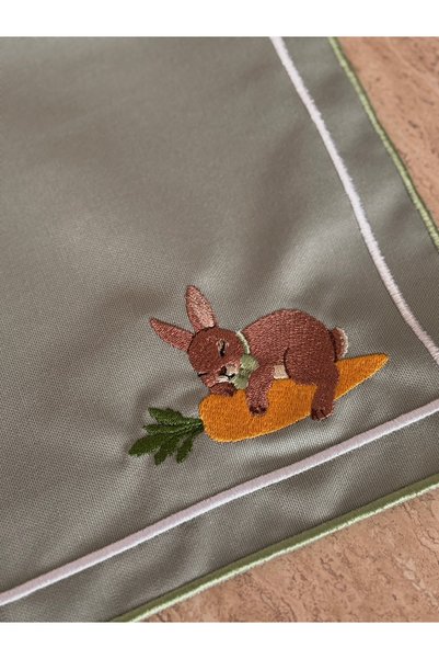 LİONYA DESİGN 2-Piece Carrot Garden Embroidered American Placemat 43X30 (Premium Duck)