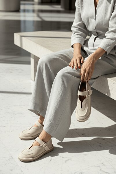 DURUNUN BUTİĞİ Ζετό μπεζ σουέντ παπούτσια με καρφιά (με τακούνι 2 εκ.) με στρ...