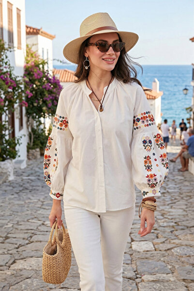 Lela Vyšívaná bavlněná košile oversize s výstřihem do V 676253