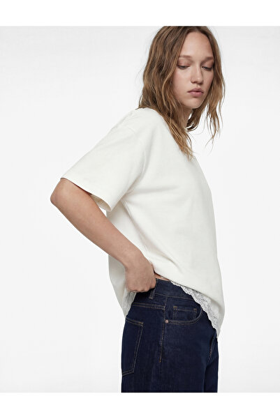 Koton Тениска с къси ръкави, велосипедна яка и дантелени детайли, с удобна кр...